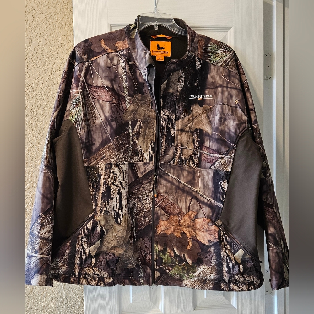 Men's Field and Stream camo hunting jacket 3x